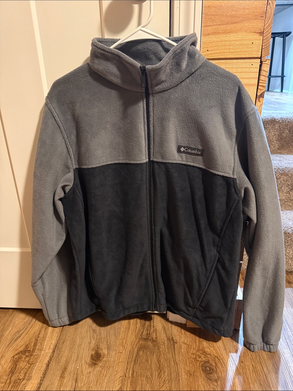 Columbia Two-Tone Gray and Black Full-Zip Fleece Jacket